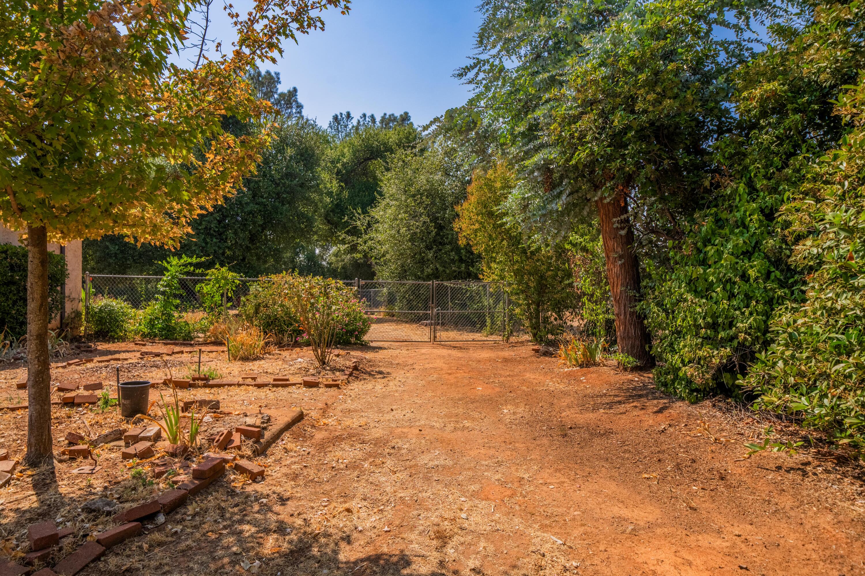 property viewer photo 42