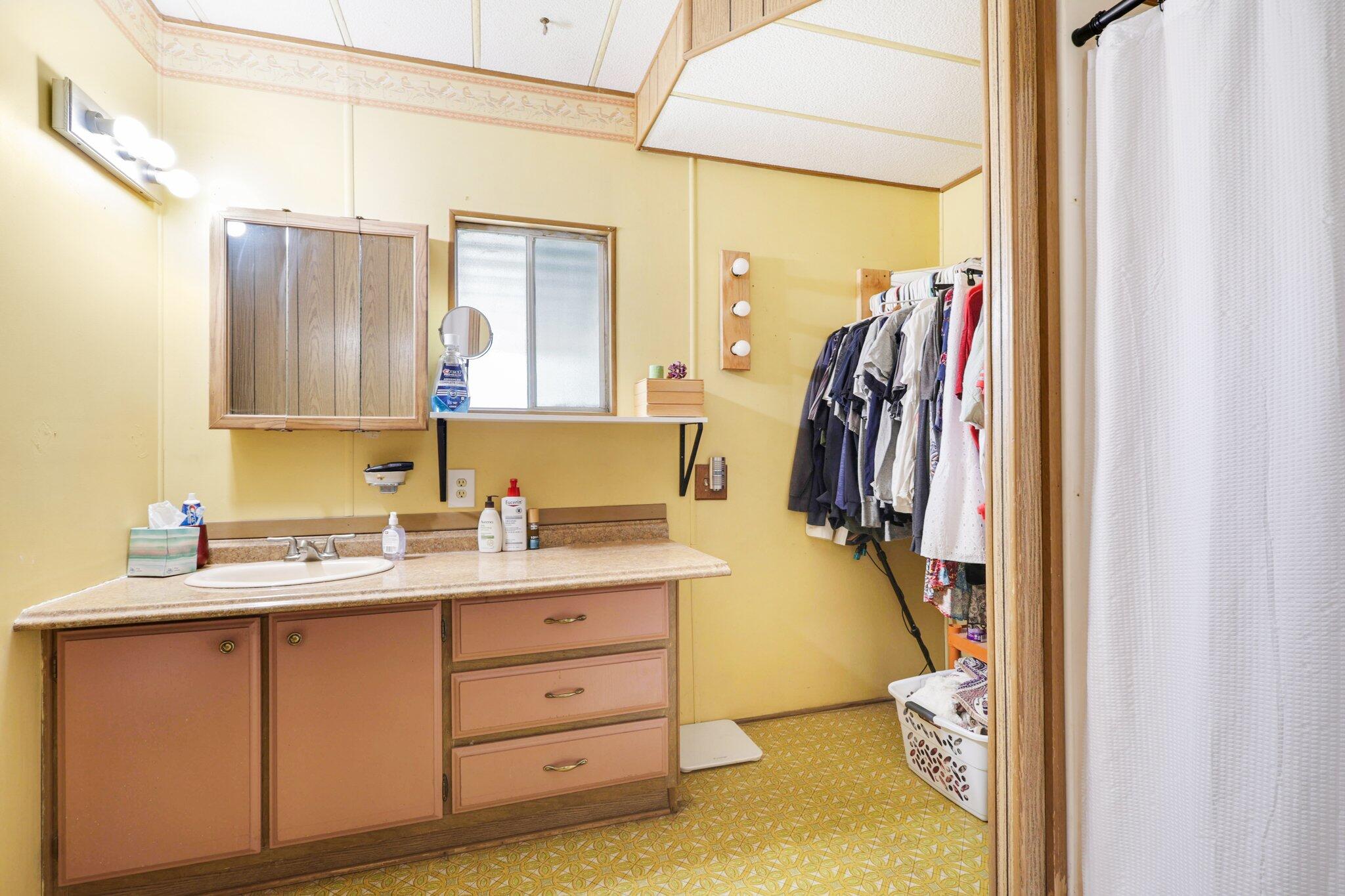 property viewer photo 16
