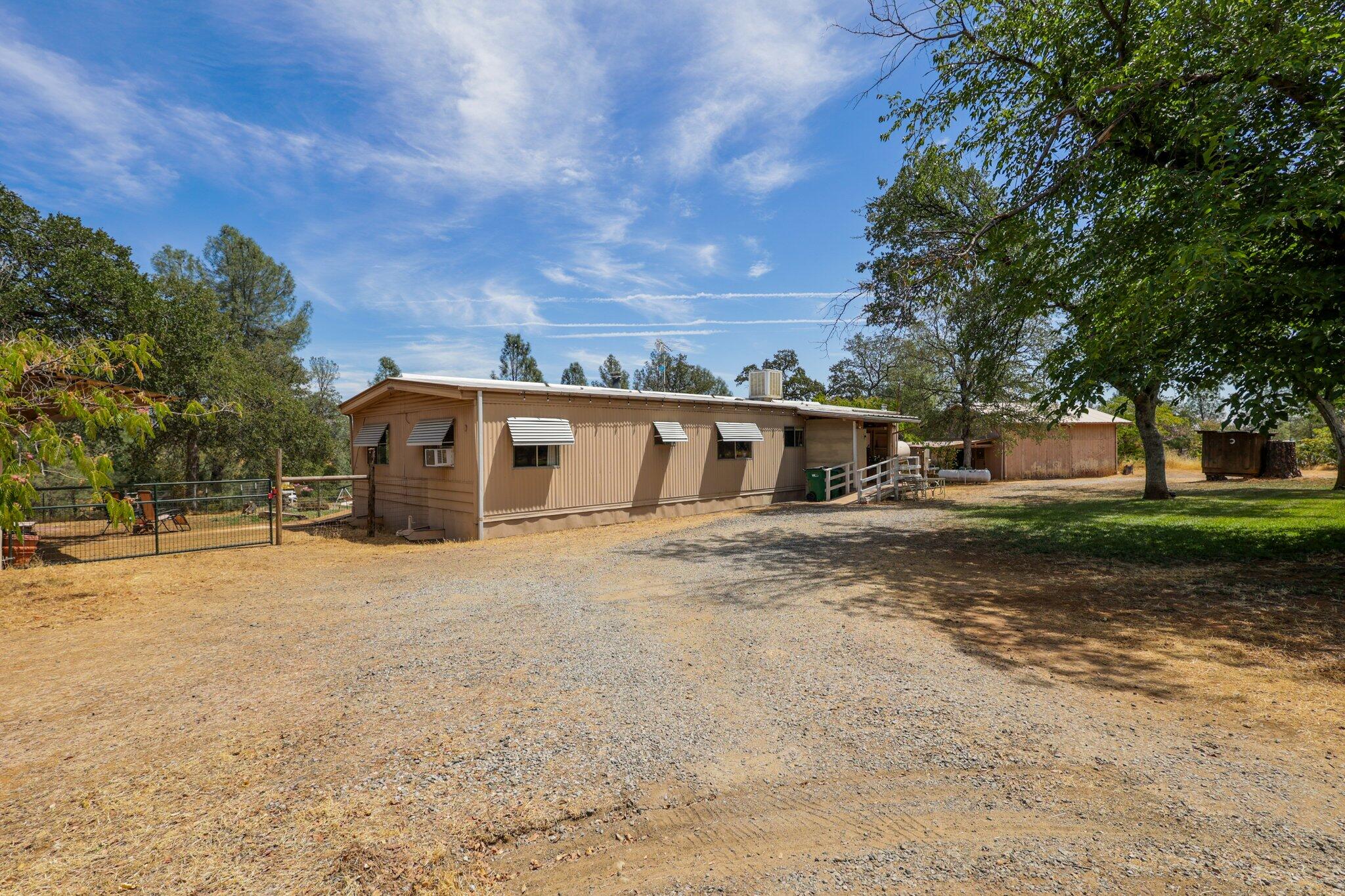 property viewer photo 2
