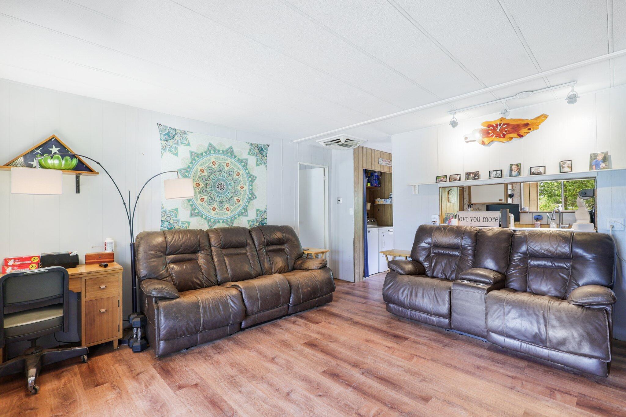 property viewer photo 5