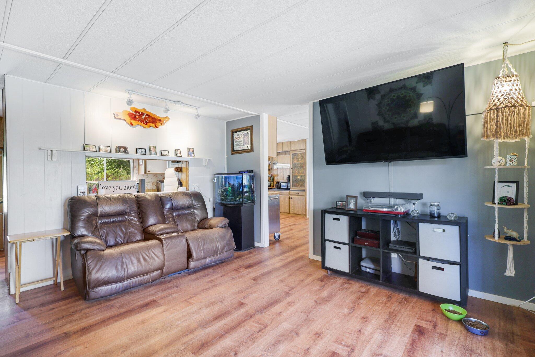 property viewer photo 7