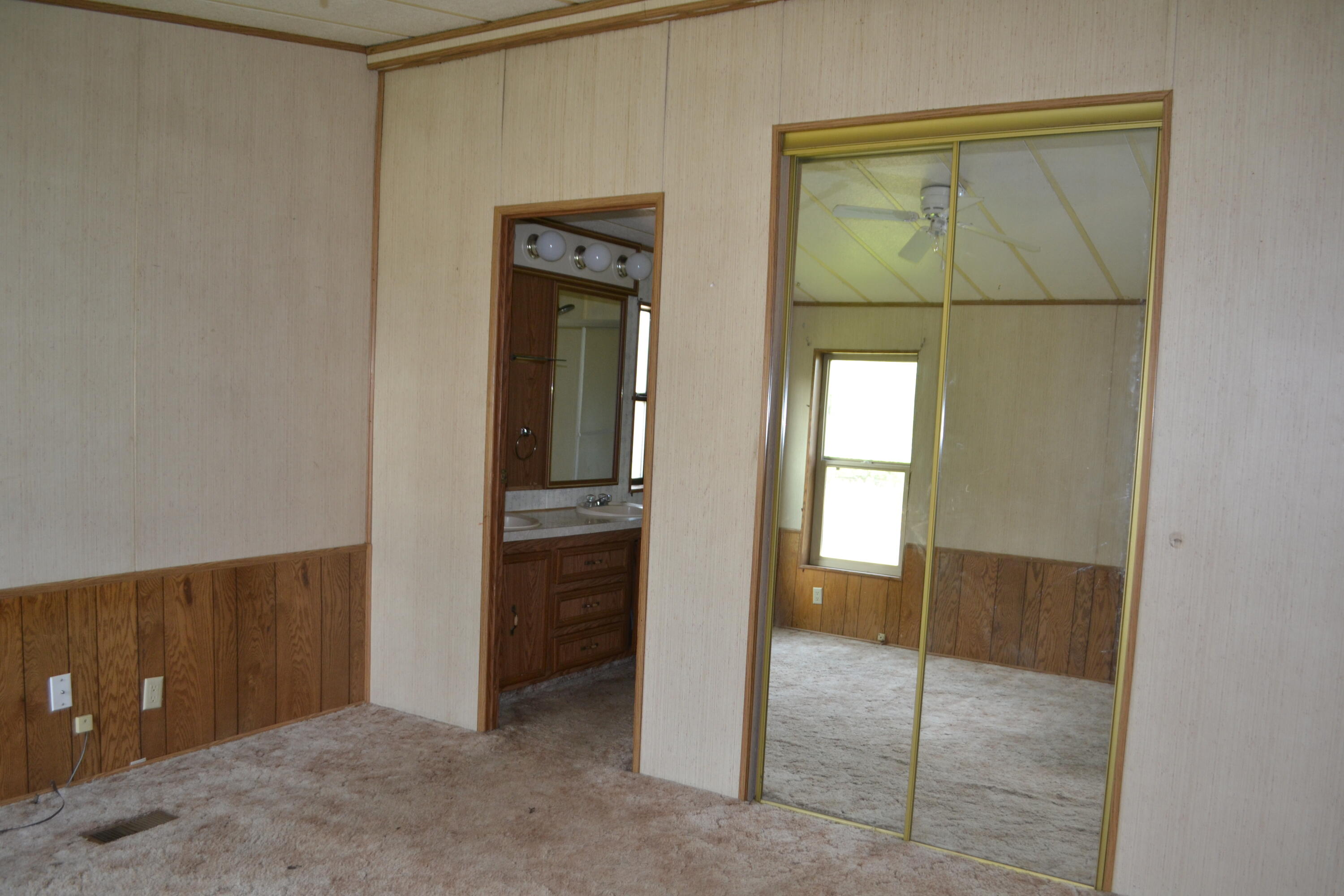 property viewer photo 14