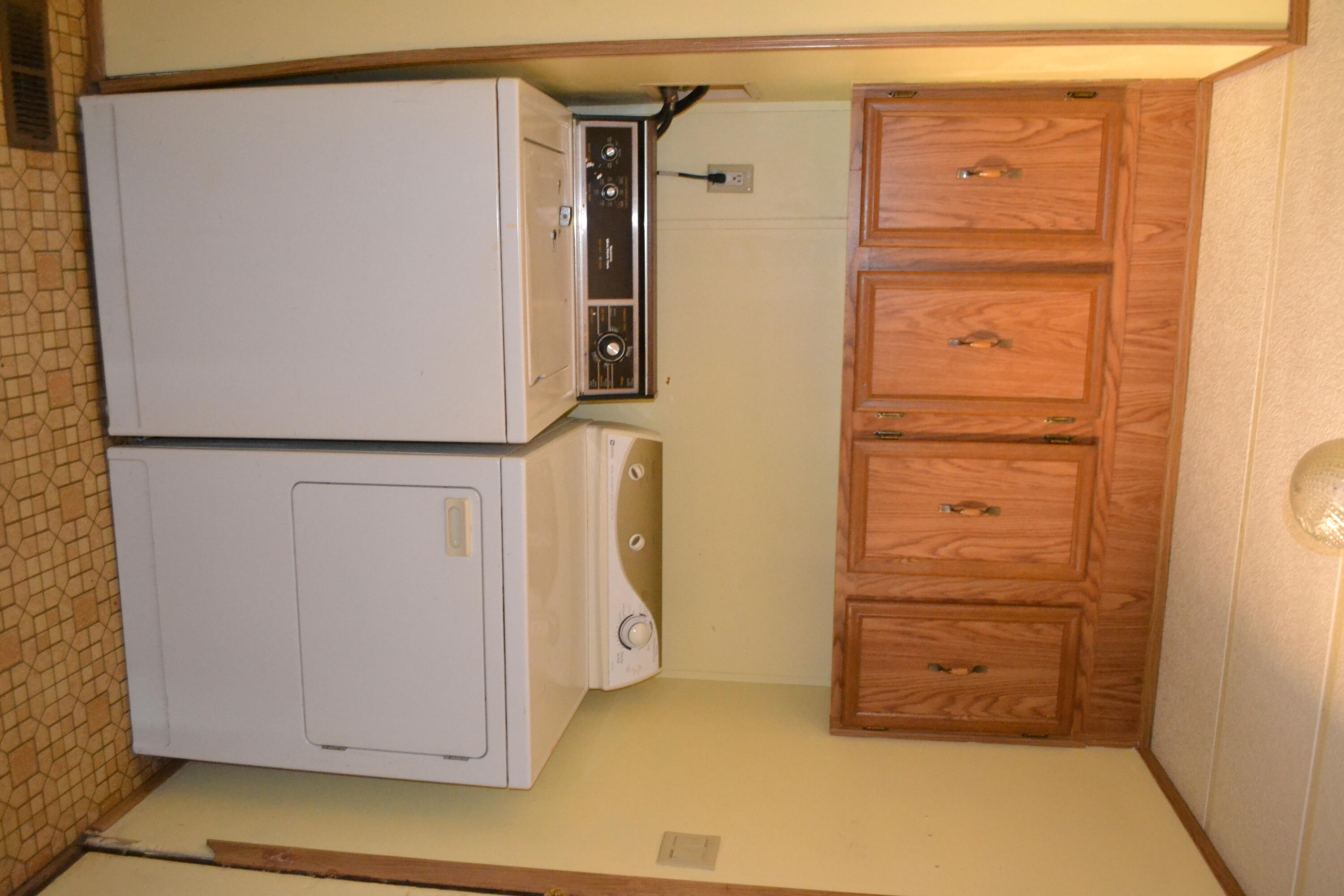 property viewer photo 20