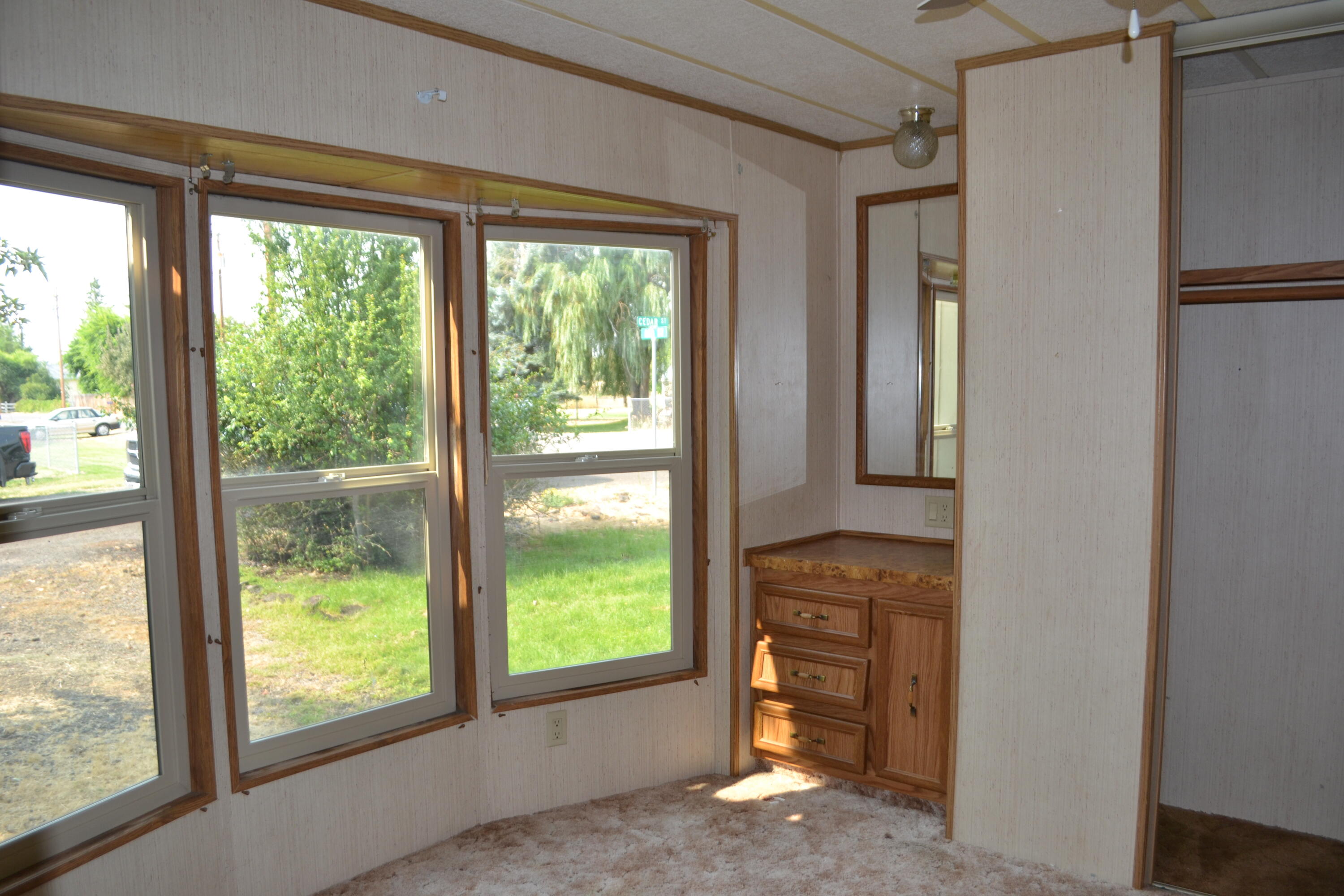 property viewer photo 7