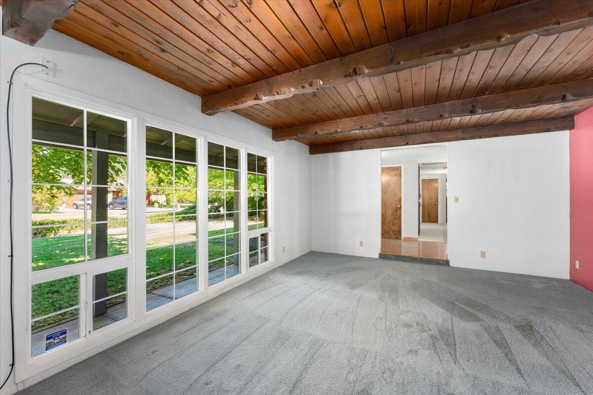 property viewer photo 12