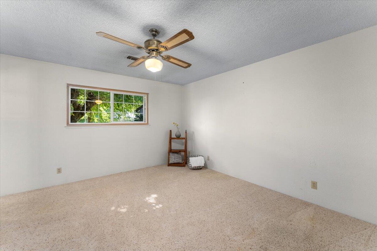 property viewer photo 23
