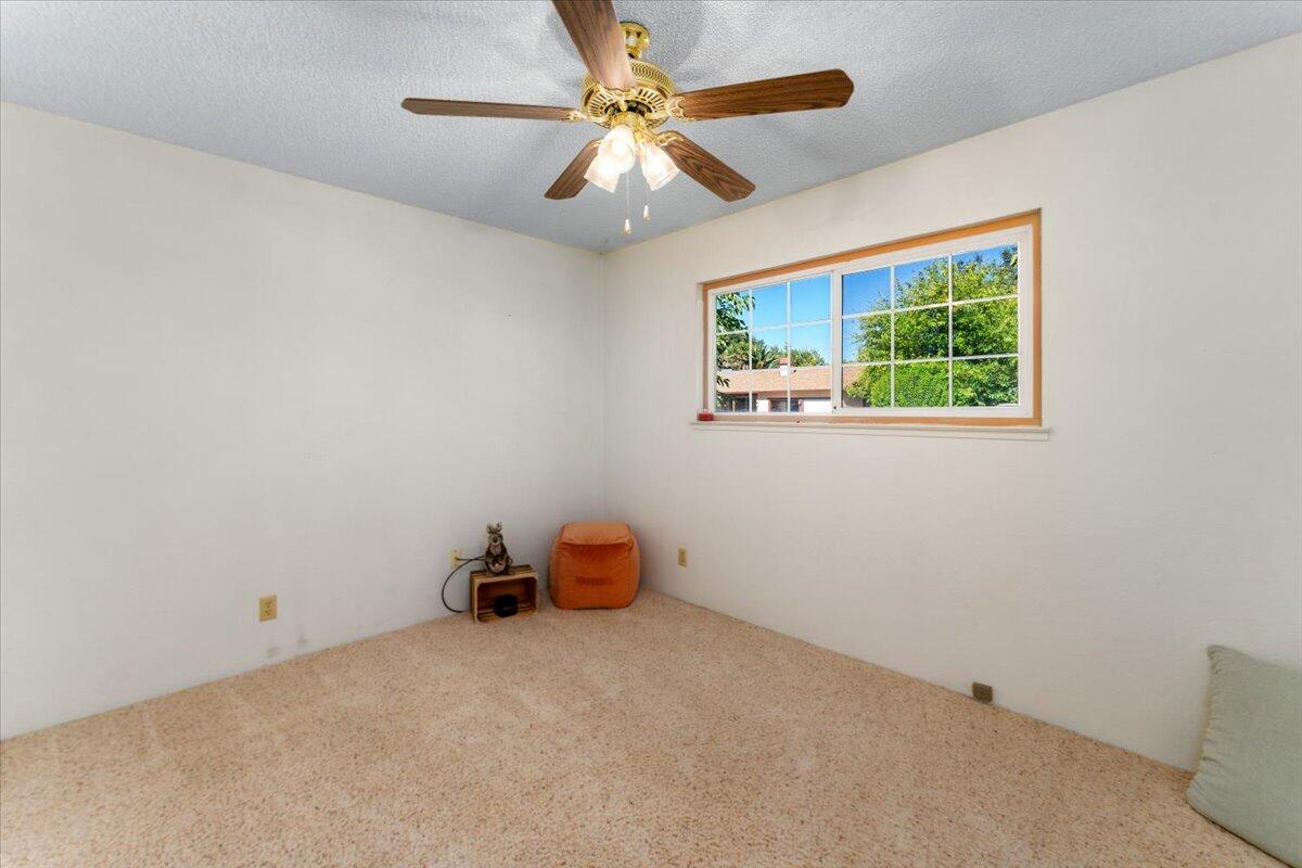 property viewer photo 30