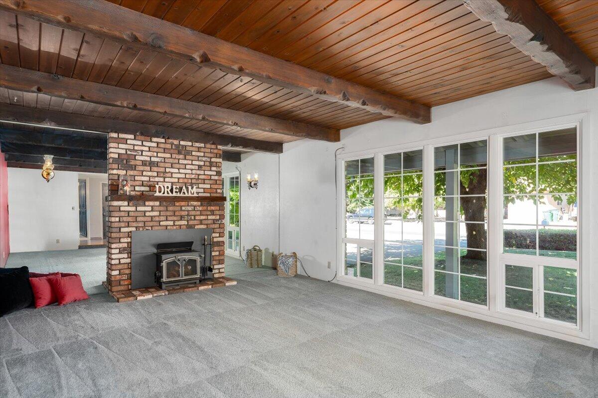 property viewer photo 9
