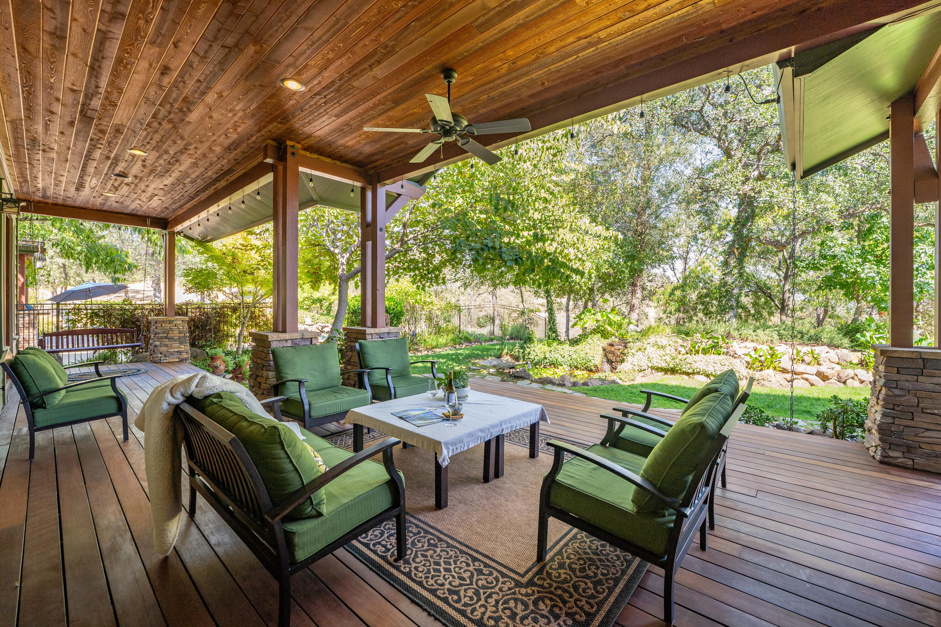 property viewer photo 17
