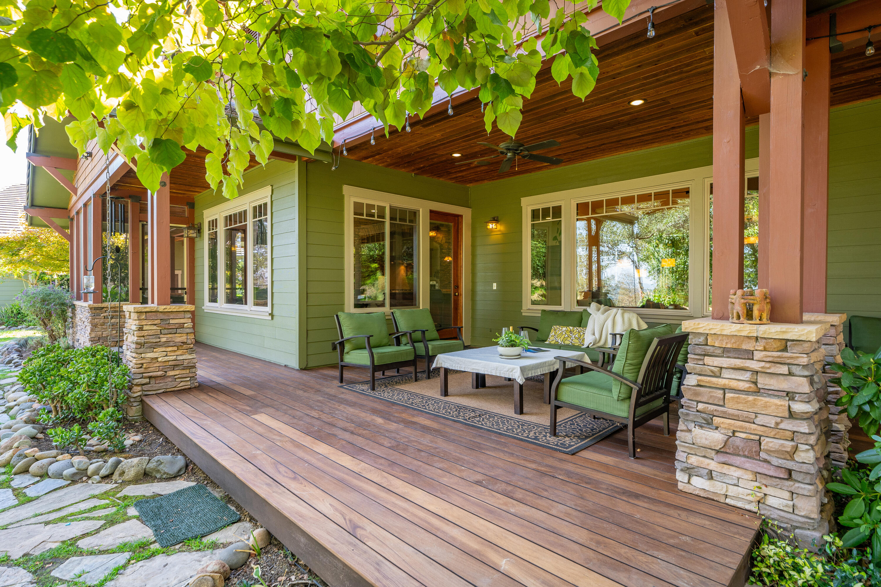 property viewer photo 23