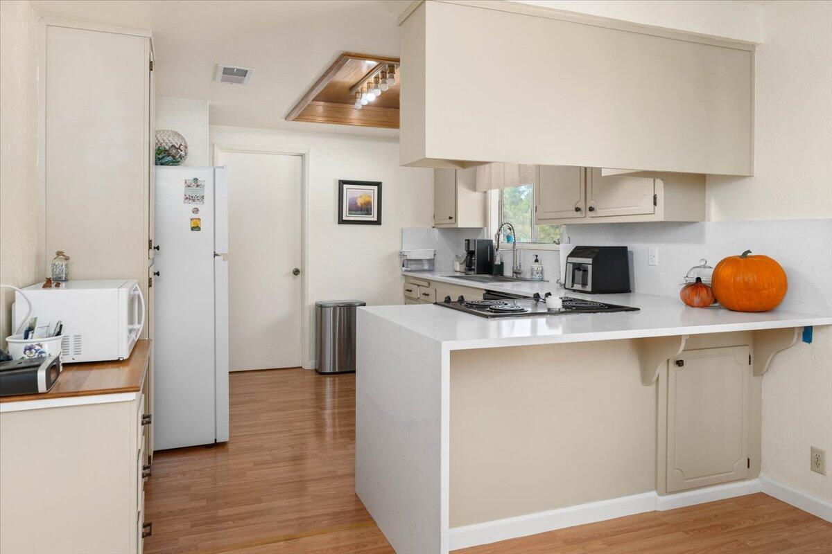 property viewer photo 12