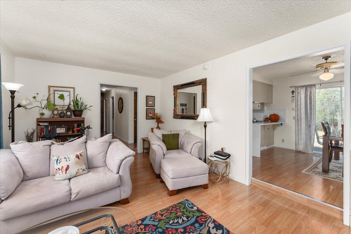 property viewer photo 8