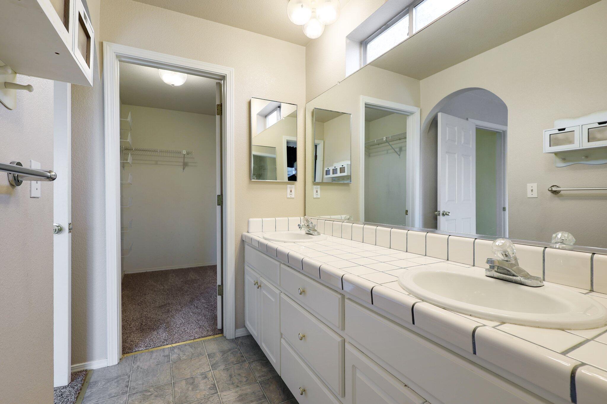 property viewer photo 13
