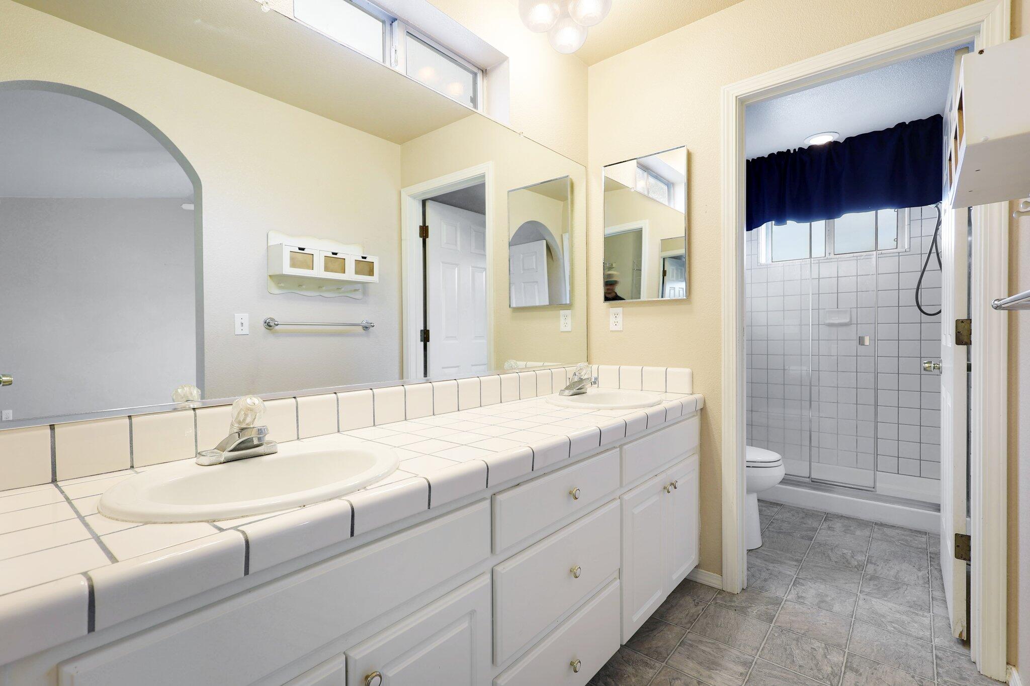 property viewer photo 14