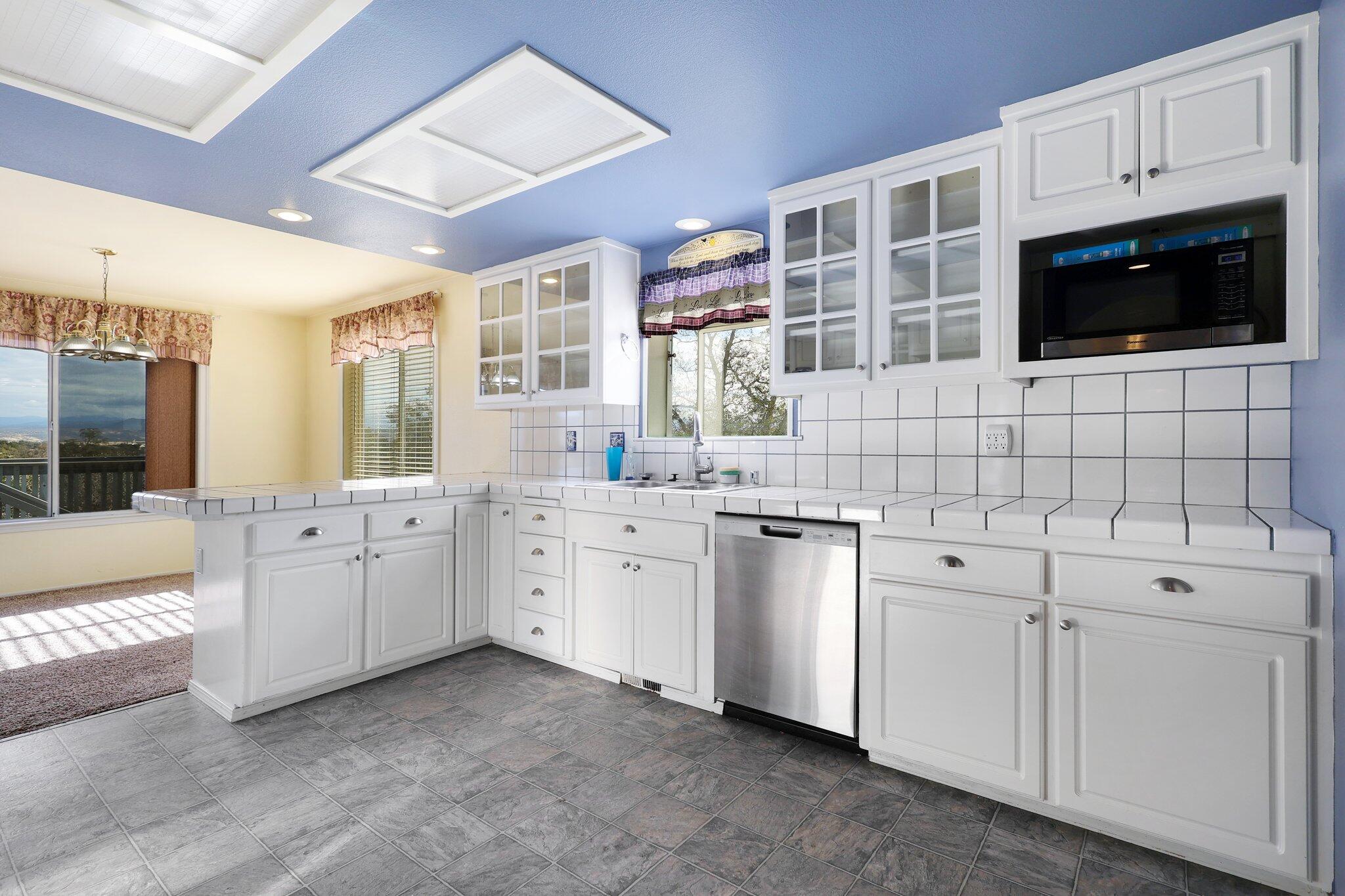 property viewer photo 9