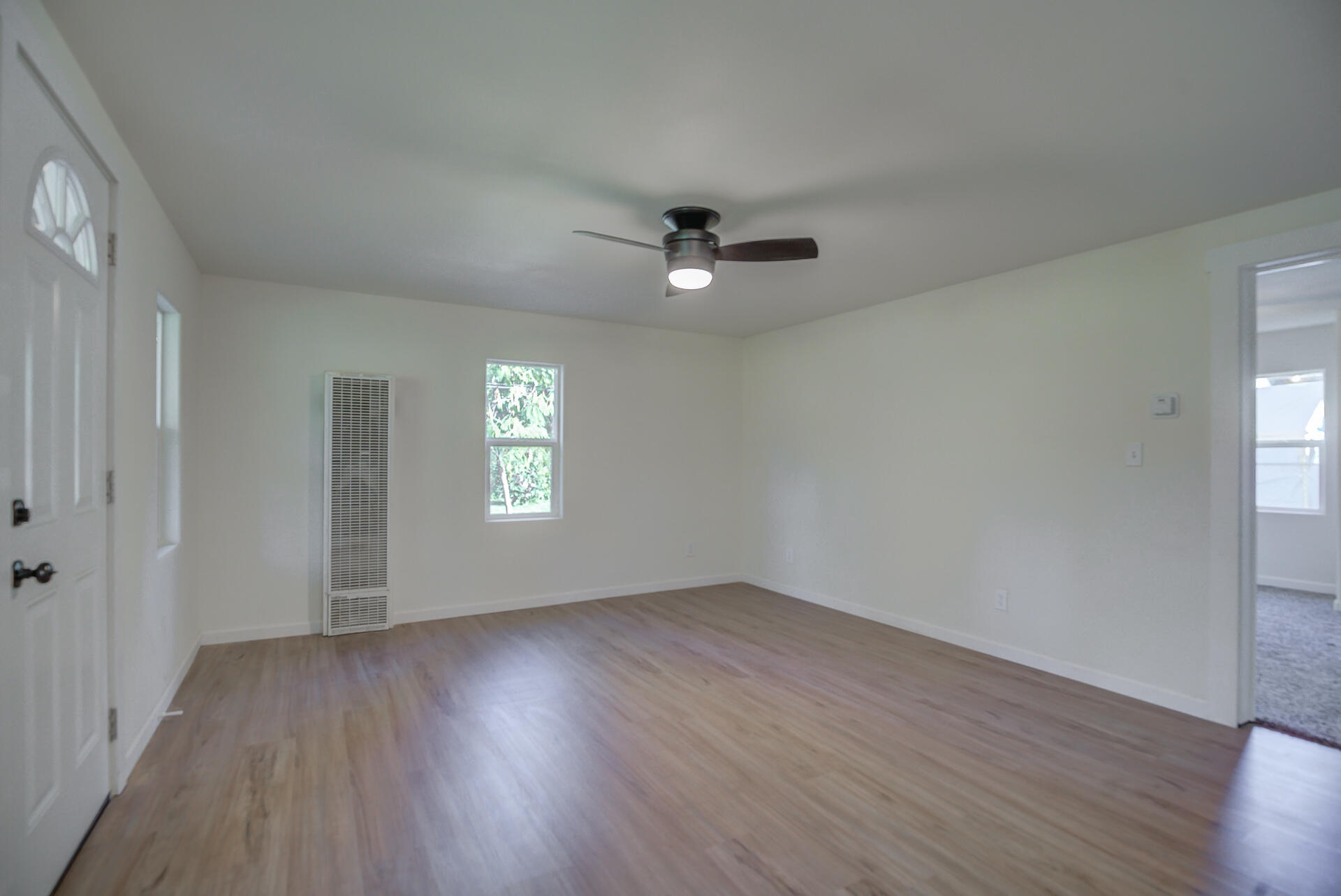 property viewer photo 1