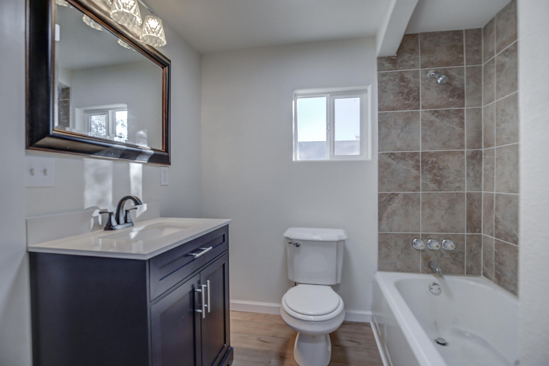 property viewer photo 10