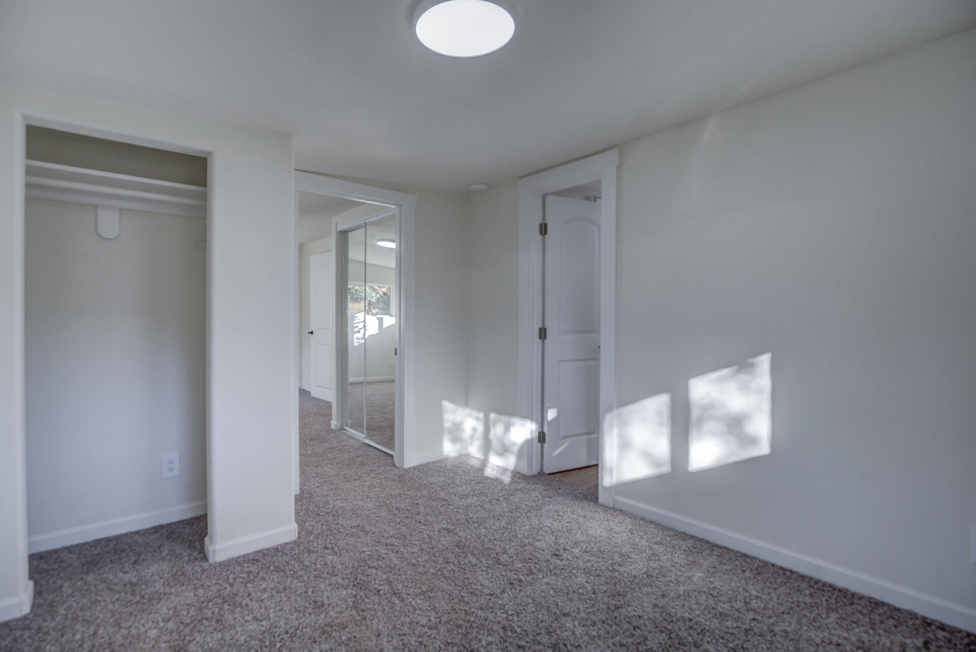 property viewer photo 15