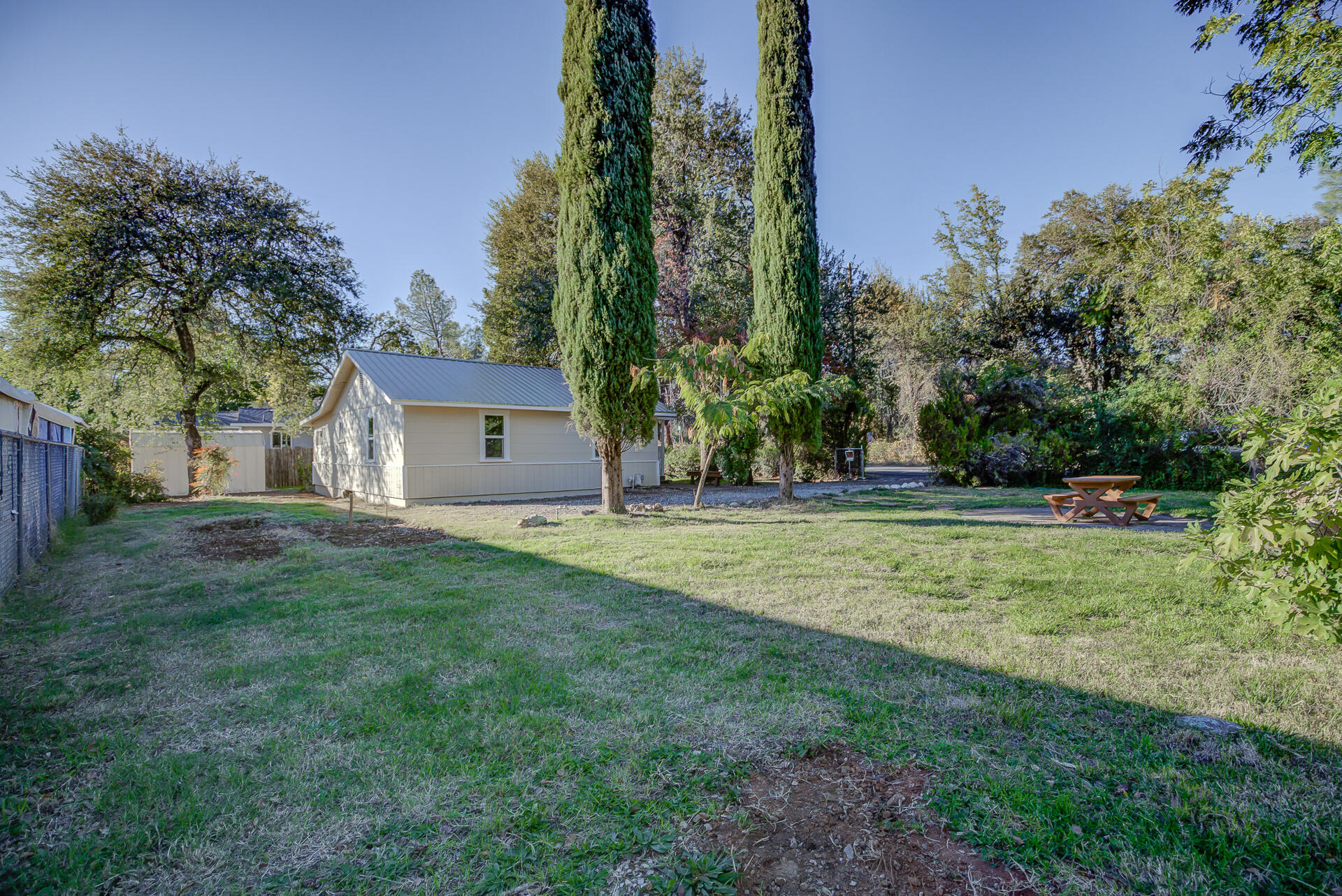 property viewer photo 18