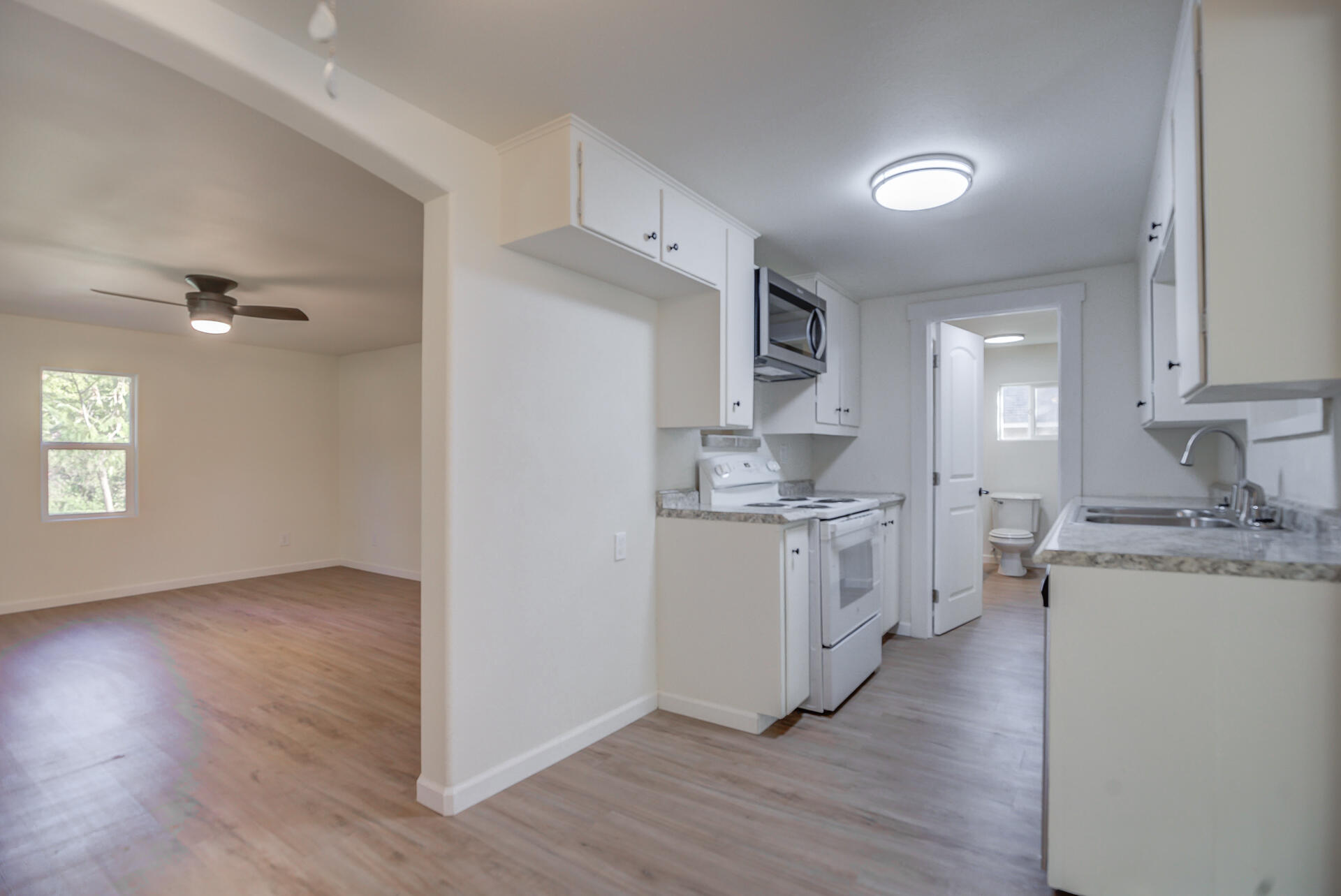property viewer photo 6