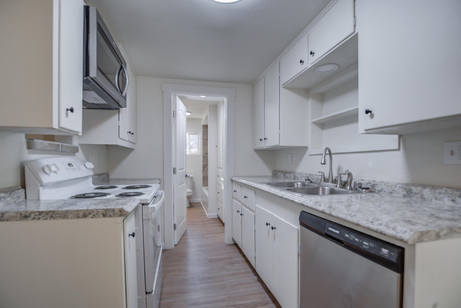 property viewer photo 7