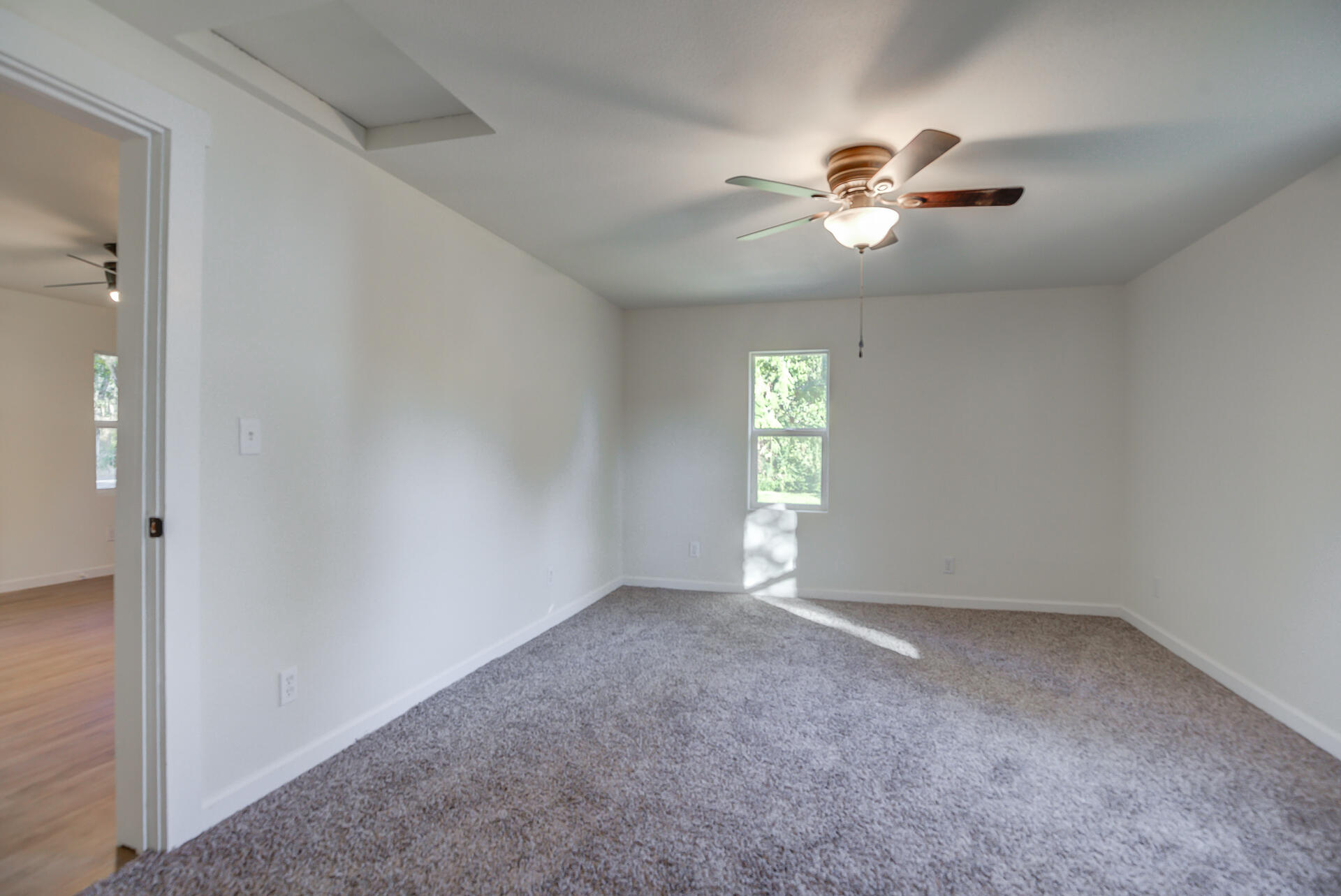 property viewer photo 8