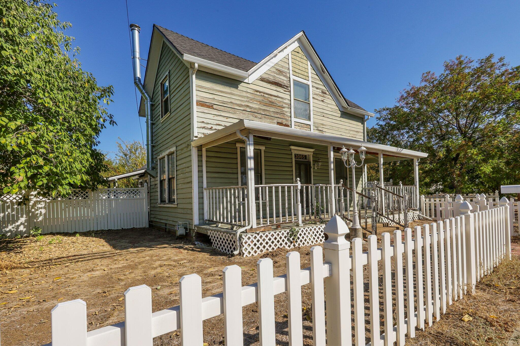main property photo 29
