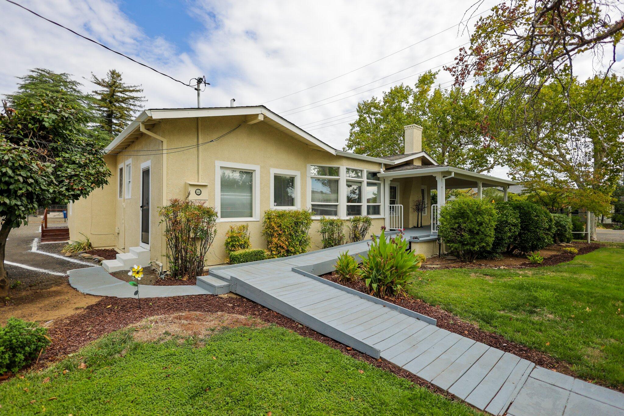 property viewer photo 2
