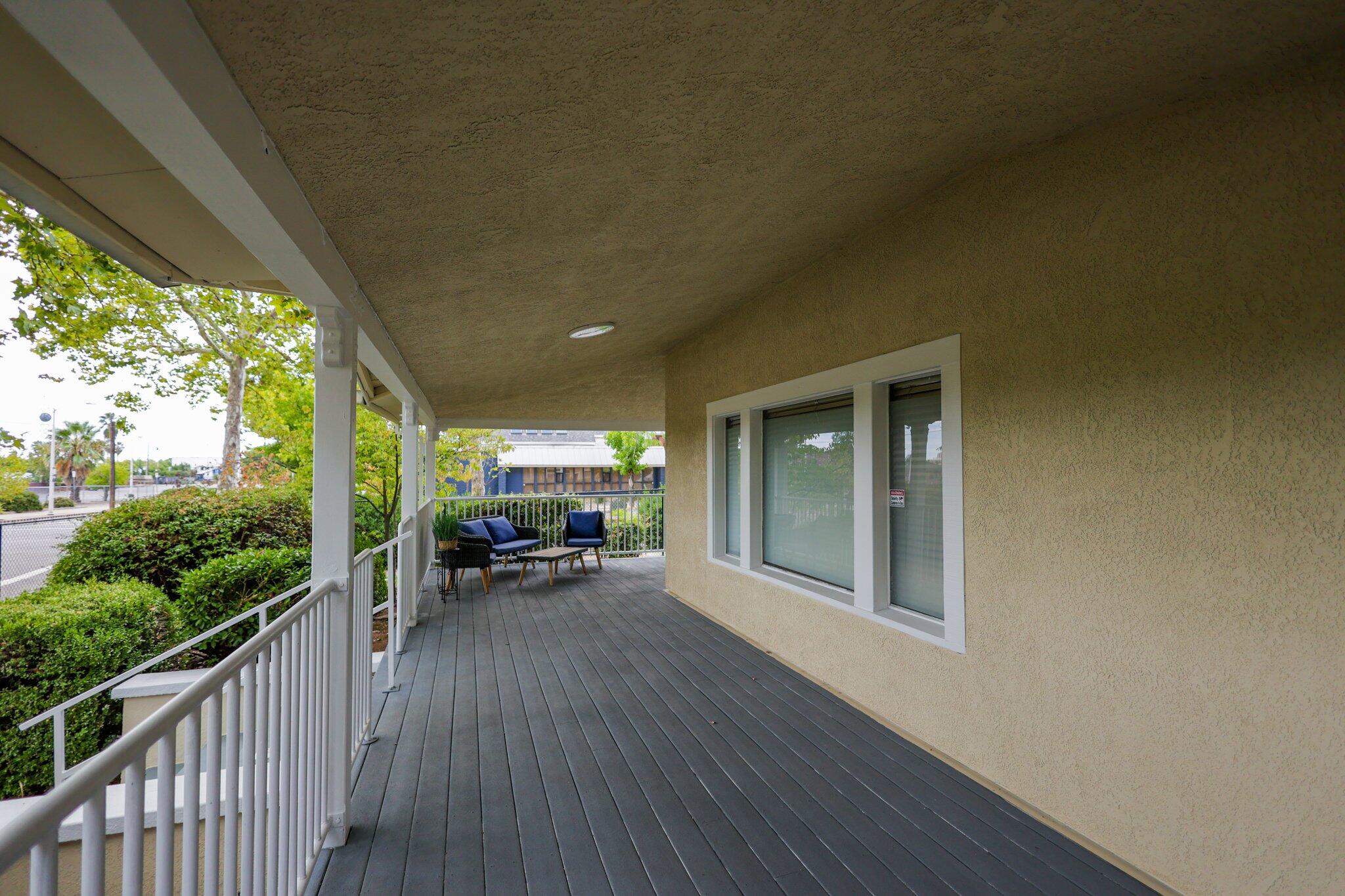property viewer photo 3