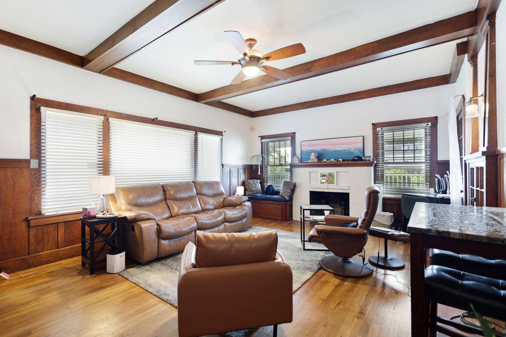 property viewer photo 4