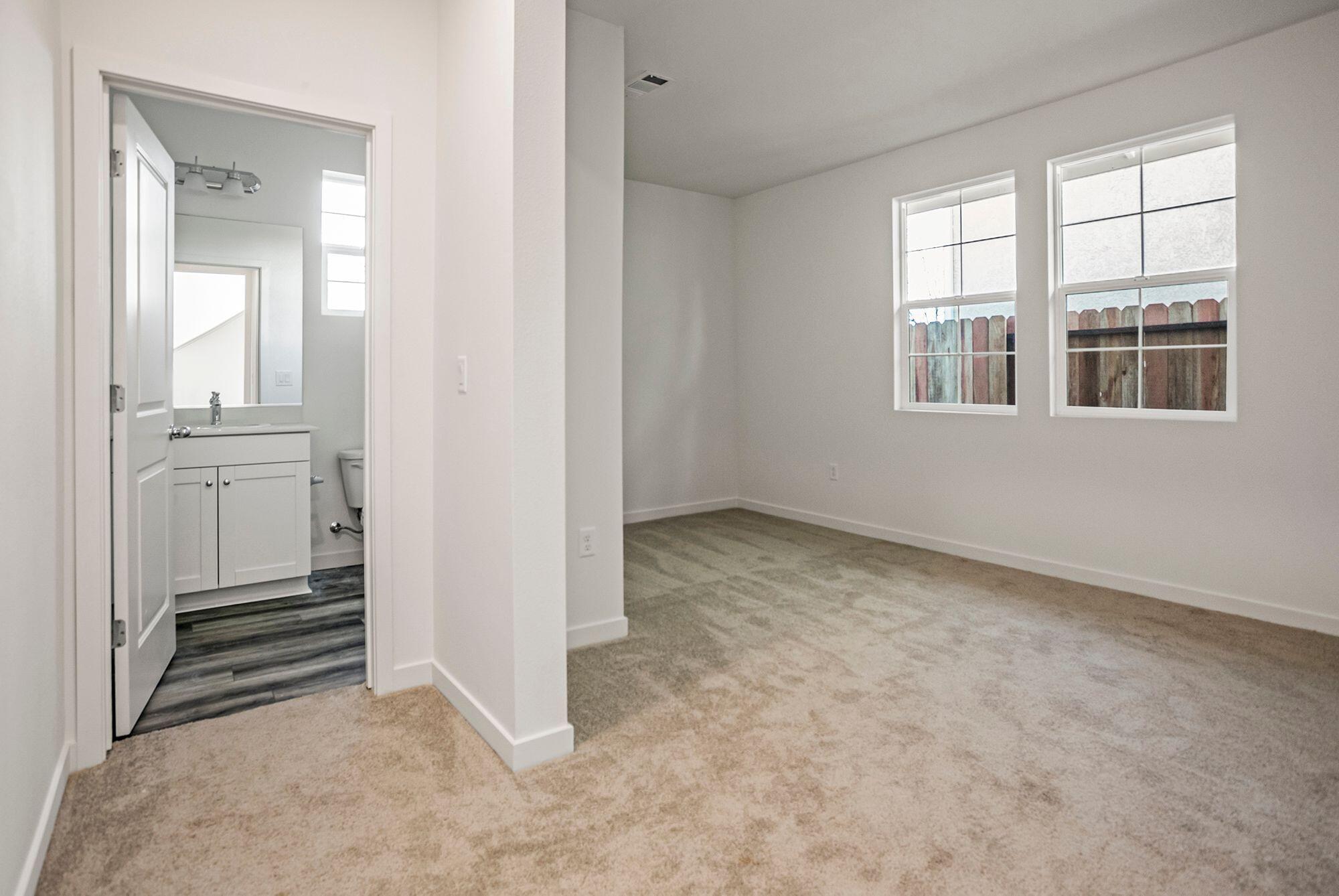 property viewer photo 16