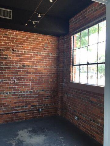 property viewer photo 3