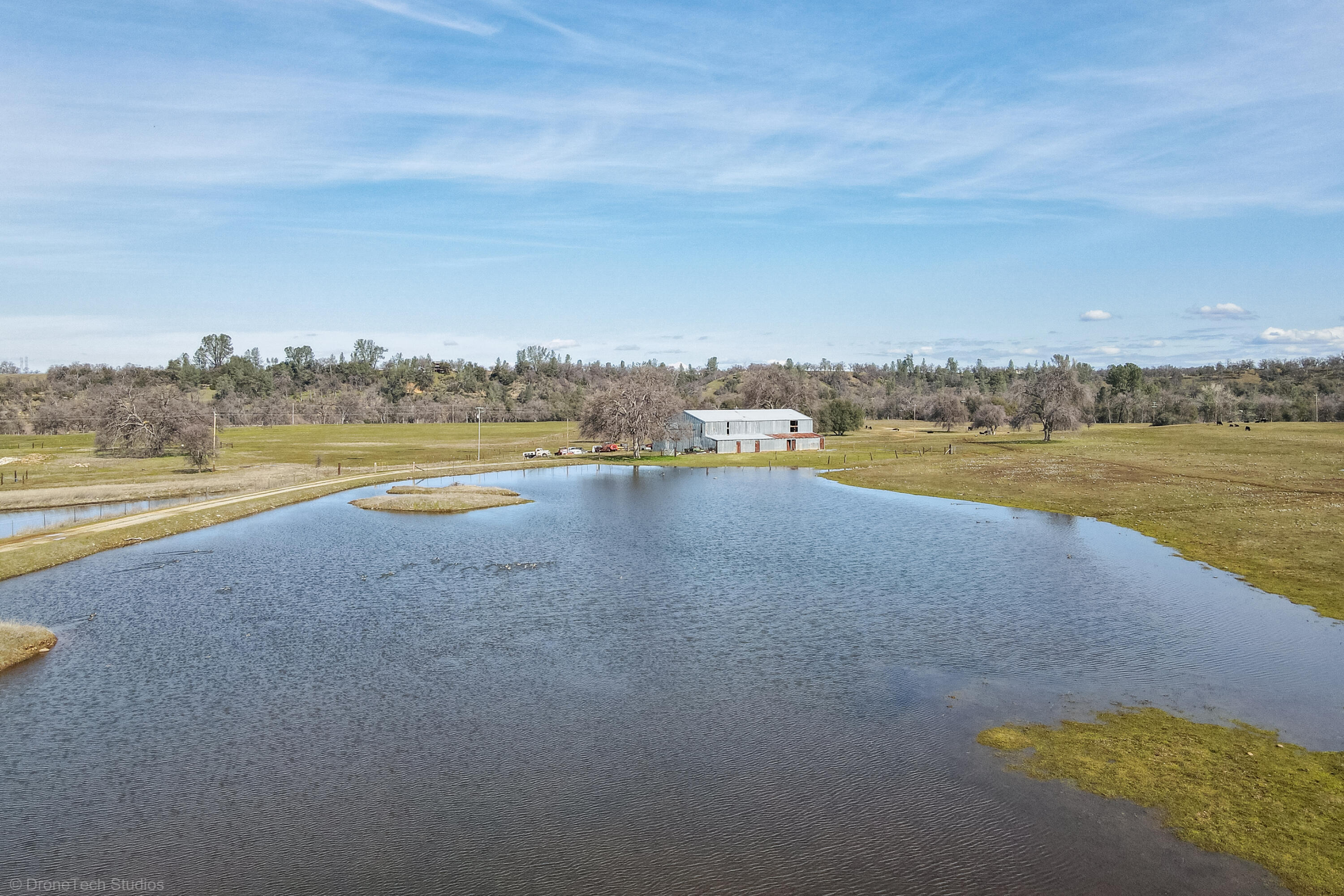 main property photo 9
