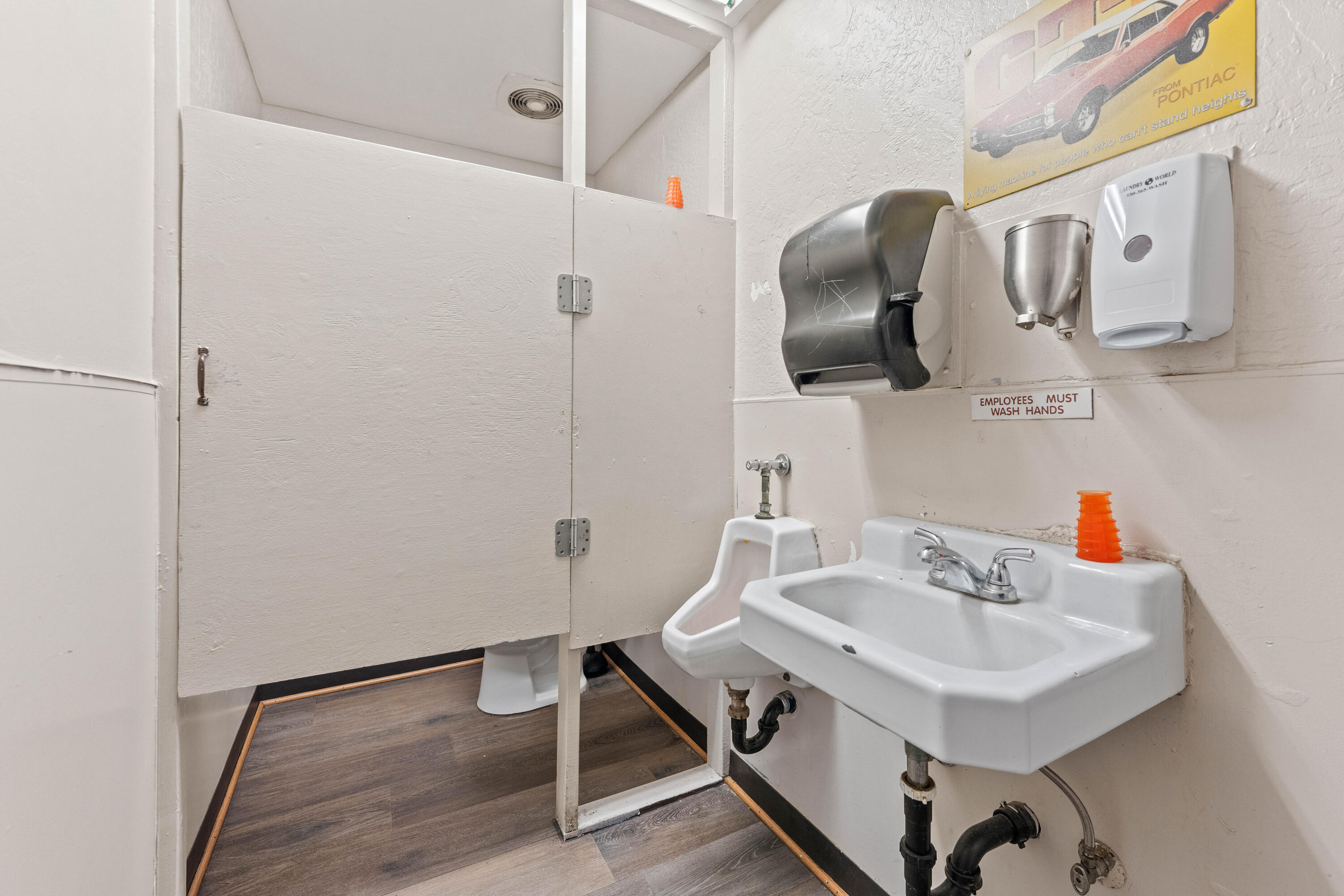 main property photo 10