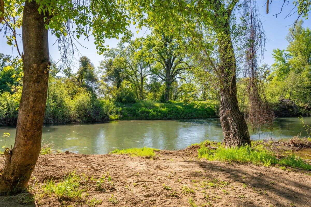 main property photo 106