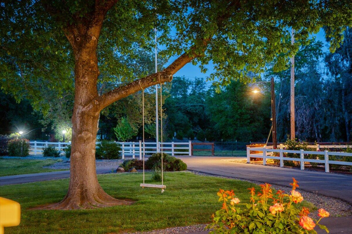 main property photo 74