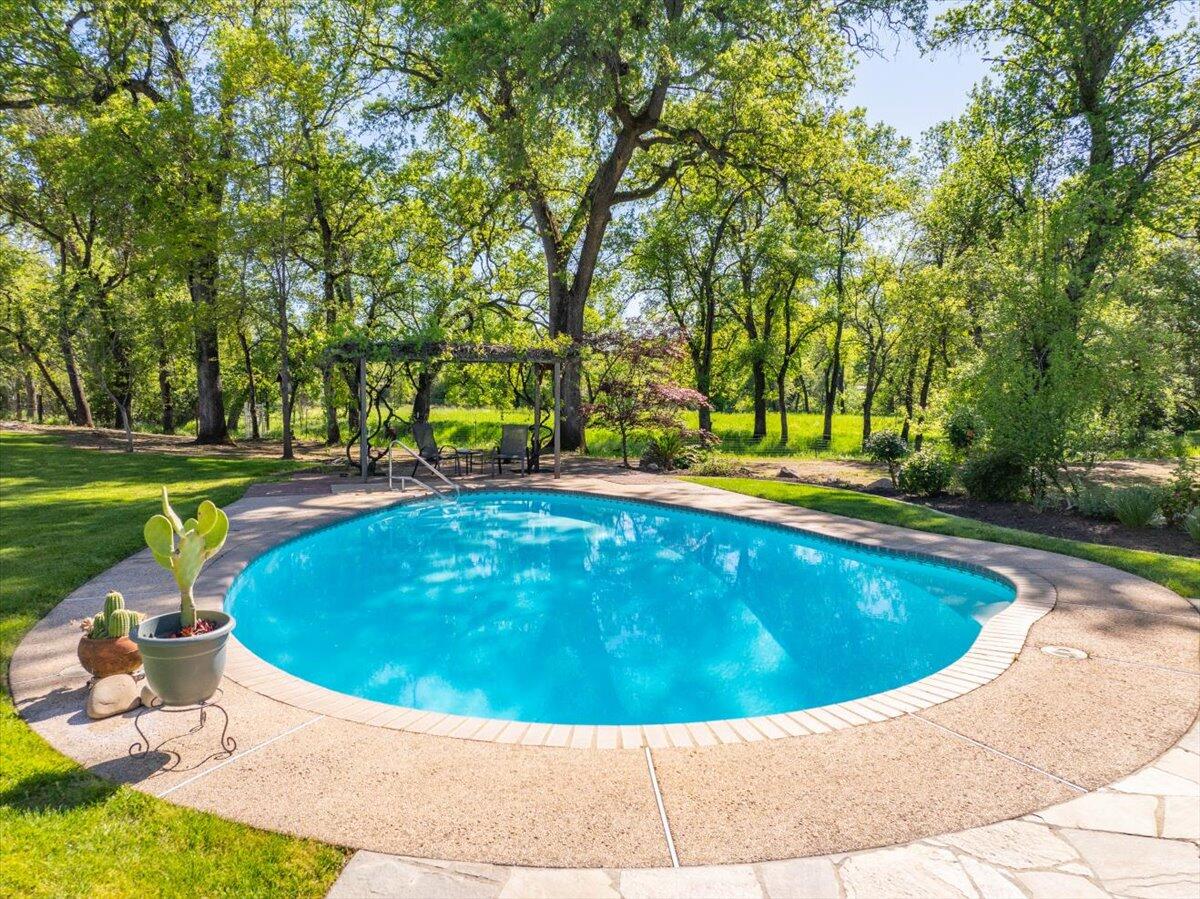 main property photo 76