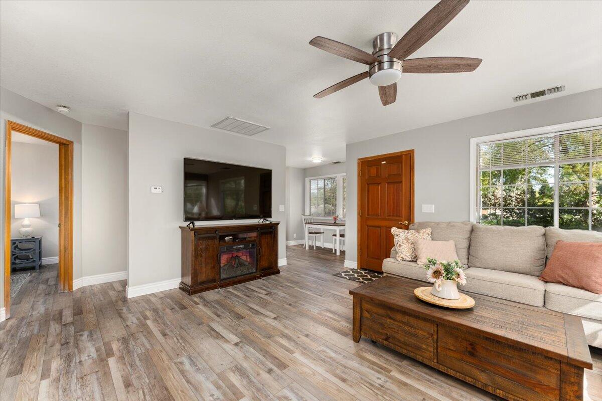 main property photo 89