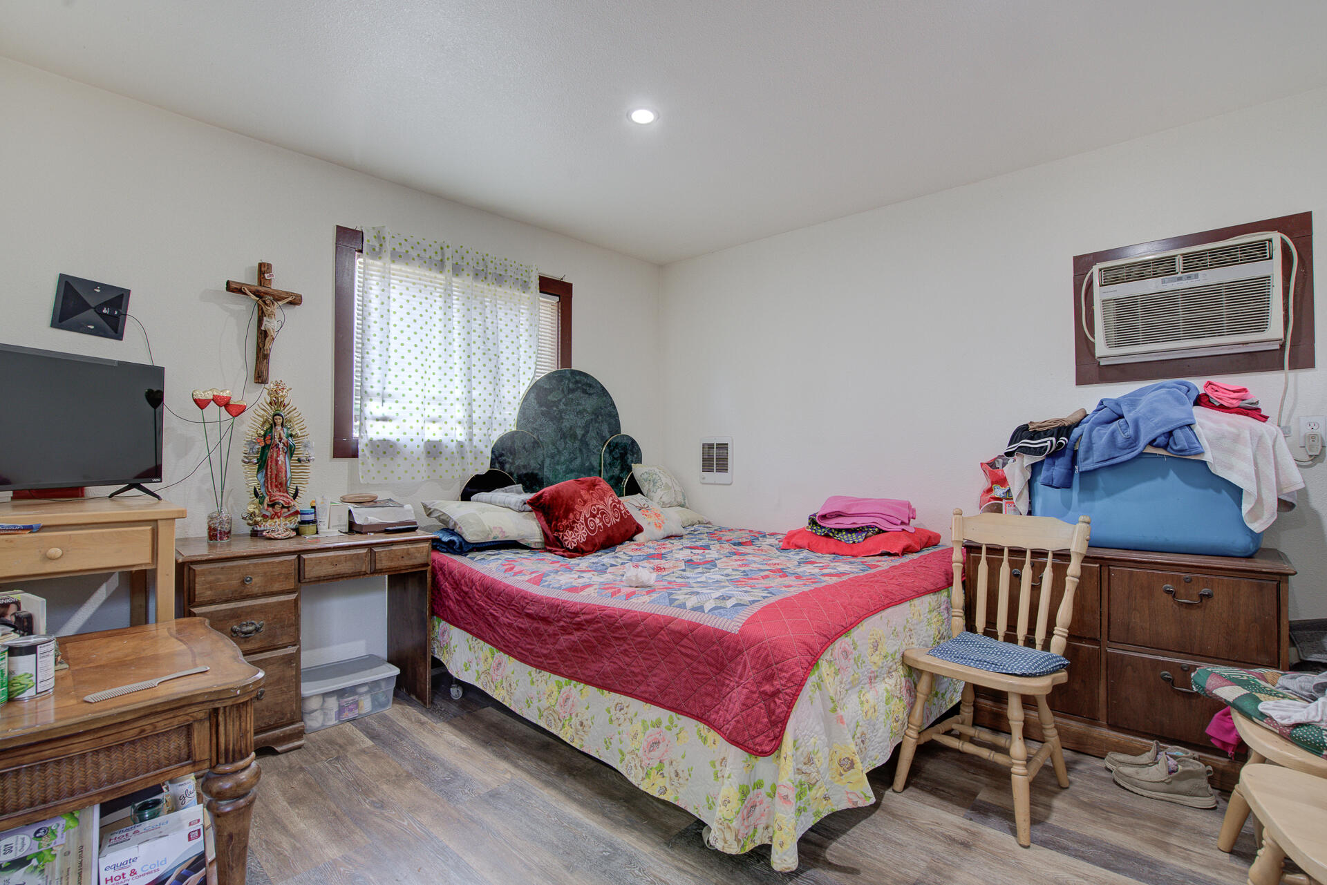 main property photo 7