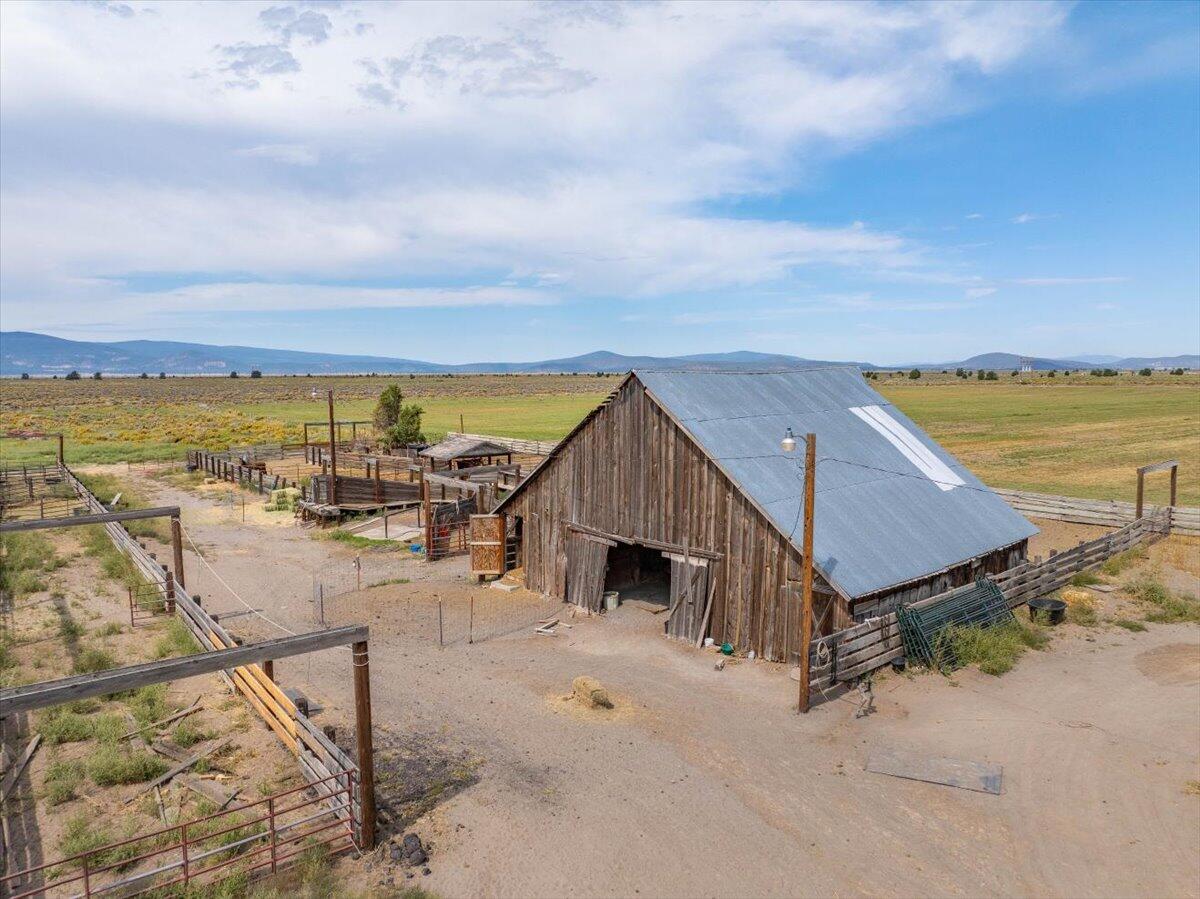main property photo 94