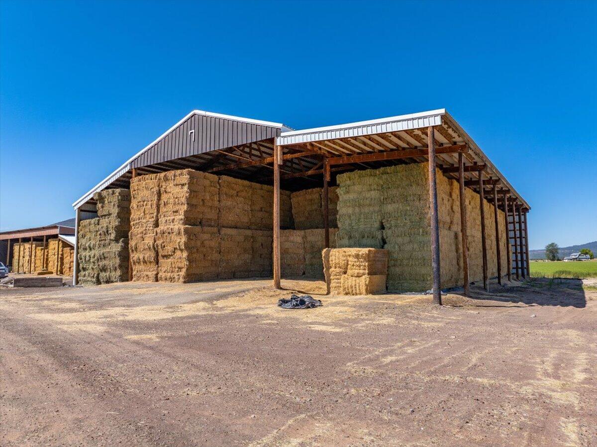 main property photo 76