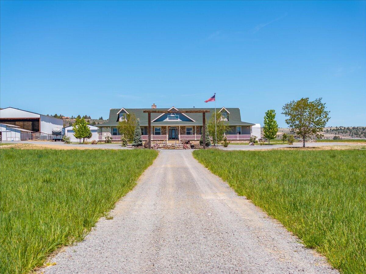 main property photo 10