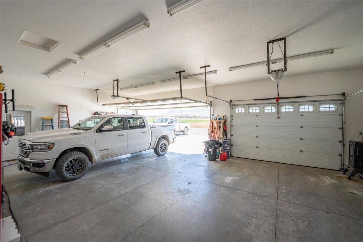 main property photo 75