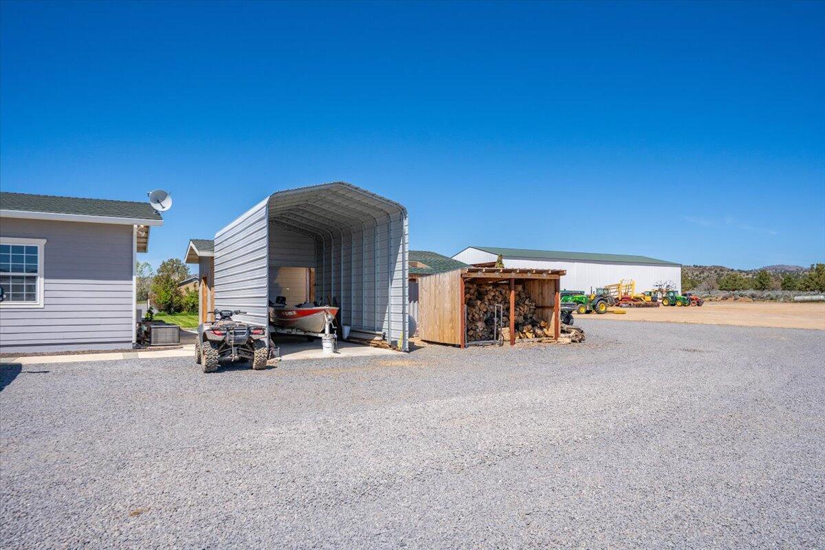 main property photo 81