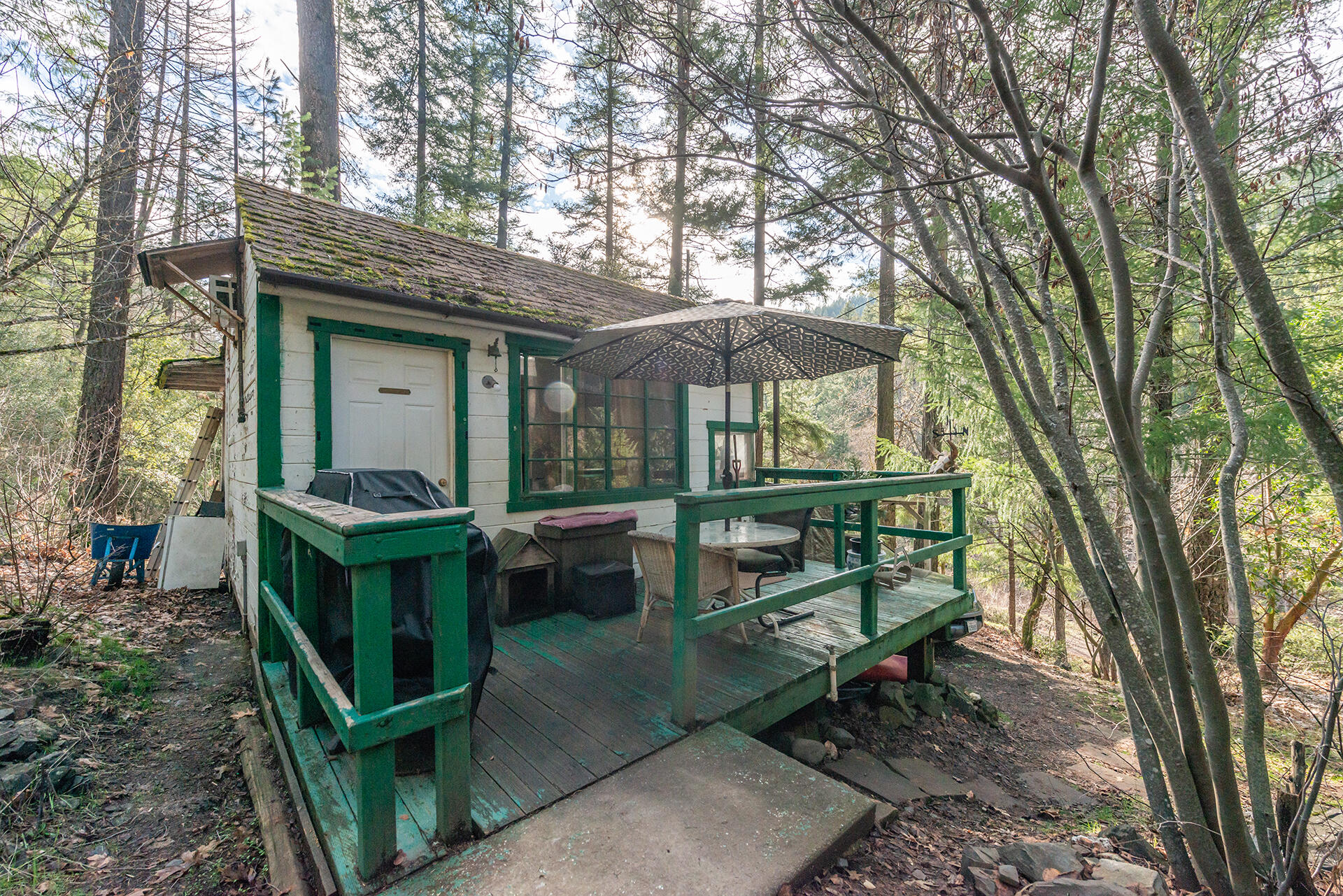 main property photo 40