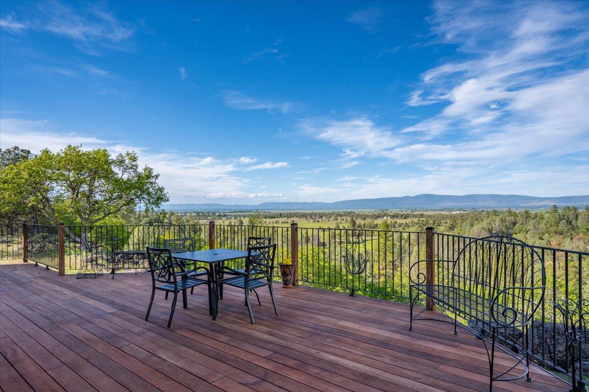 main property photo 78