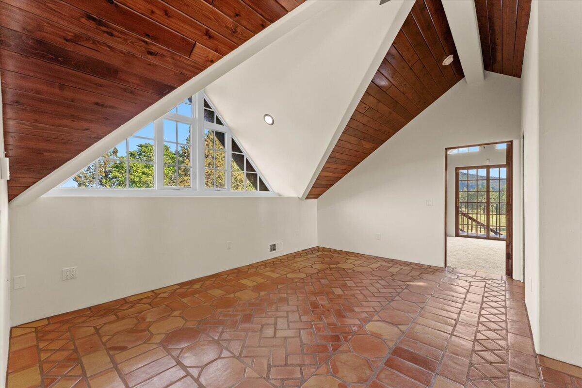 main property photo 86
