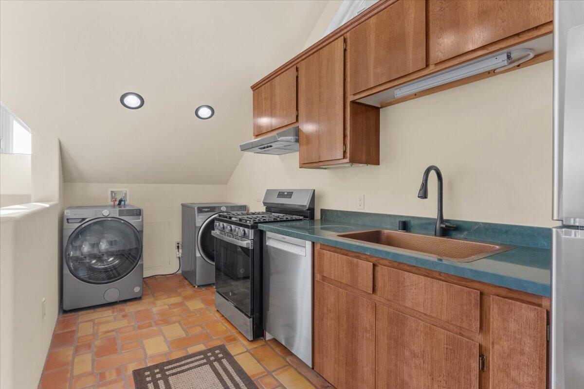 main property photo 91