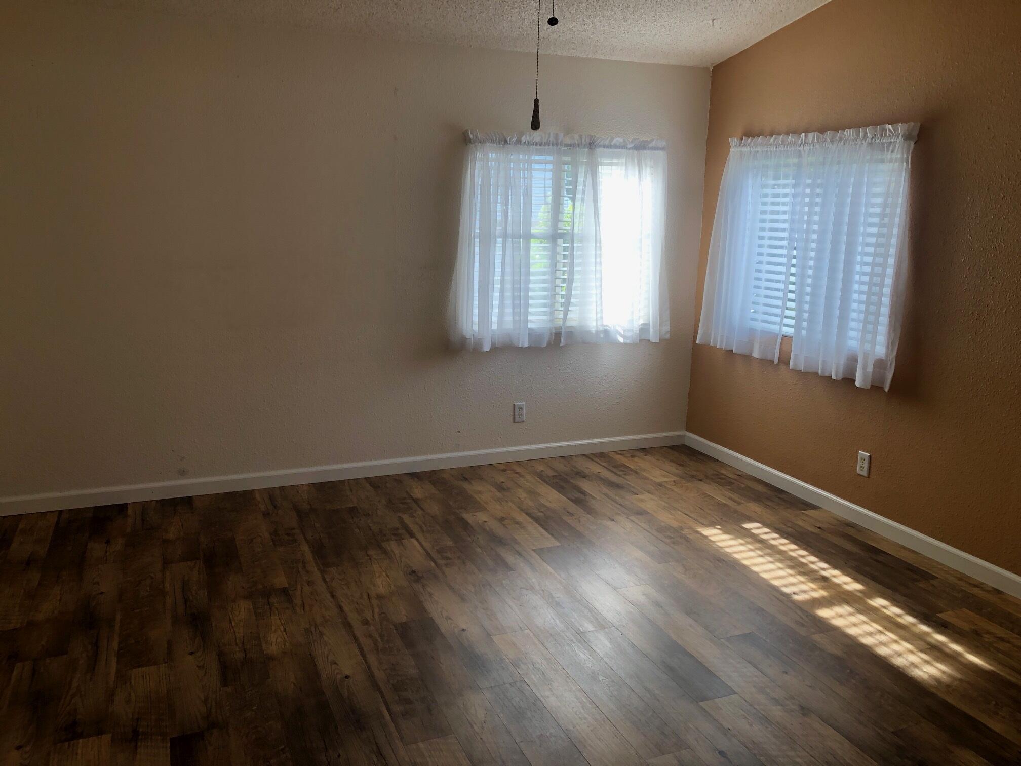 property viewer photo 6