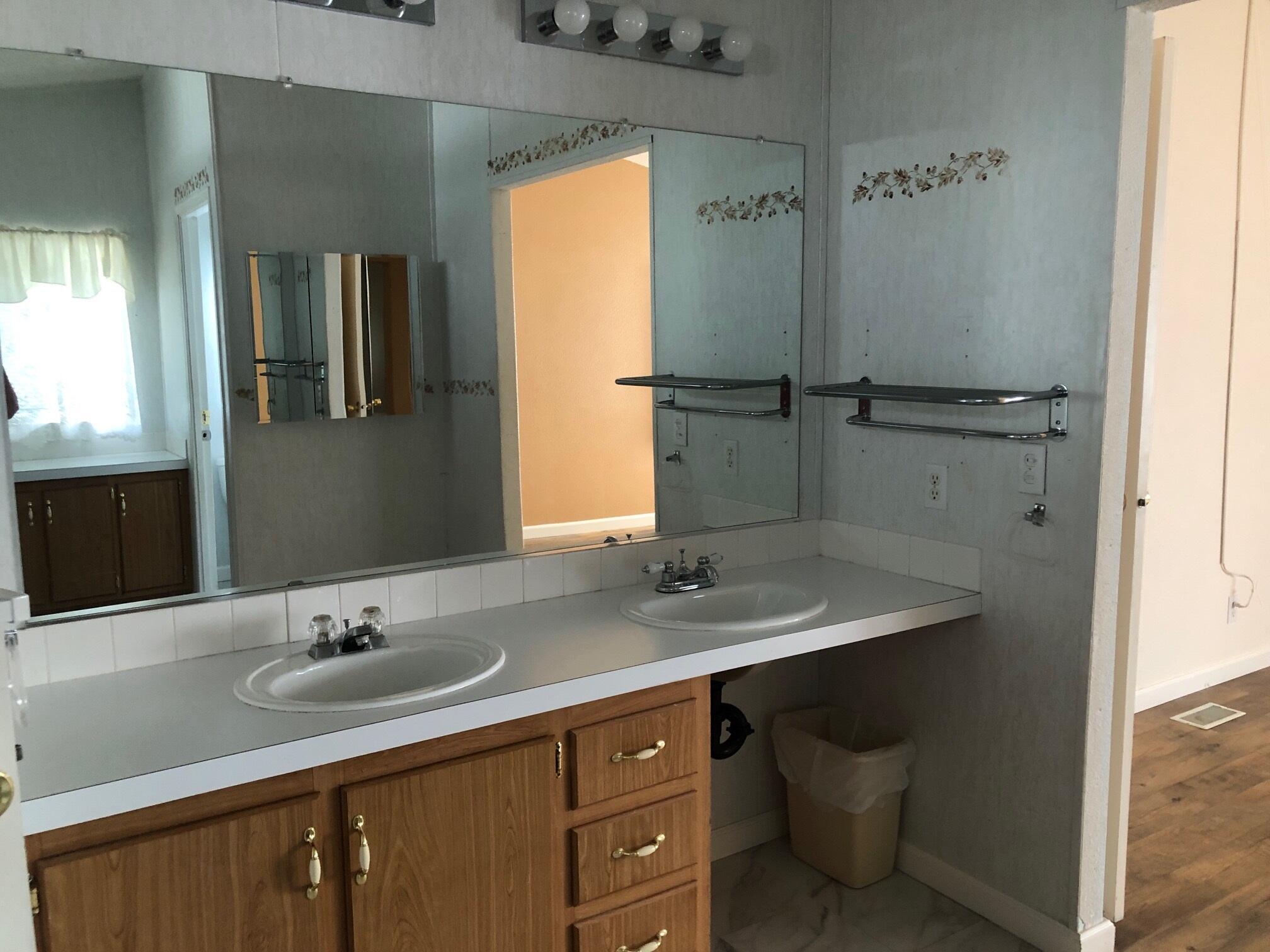 property viewer photo 8
